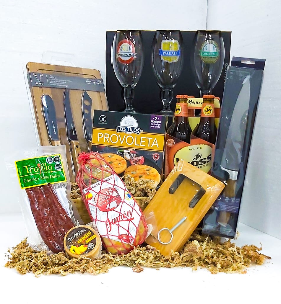 Chorizo Sarta Dulce, Pack de Cervezas, Provoleta, Kit Serrano, Set de Copas Cerveceras, Cuchillo de Acero, Kit de Cuchilllos y Q