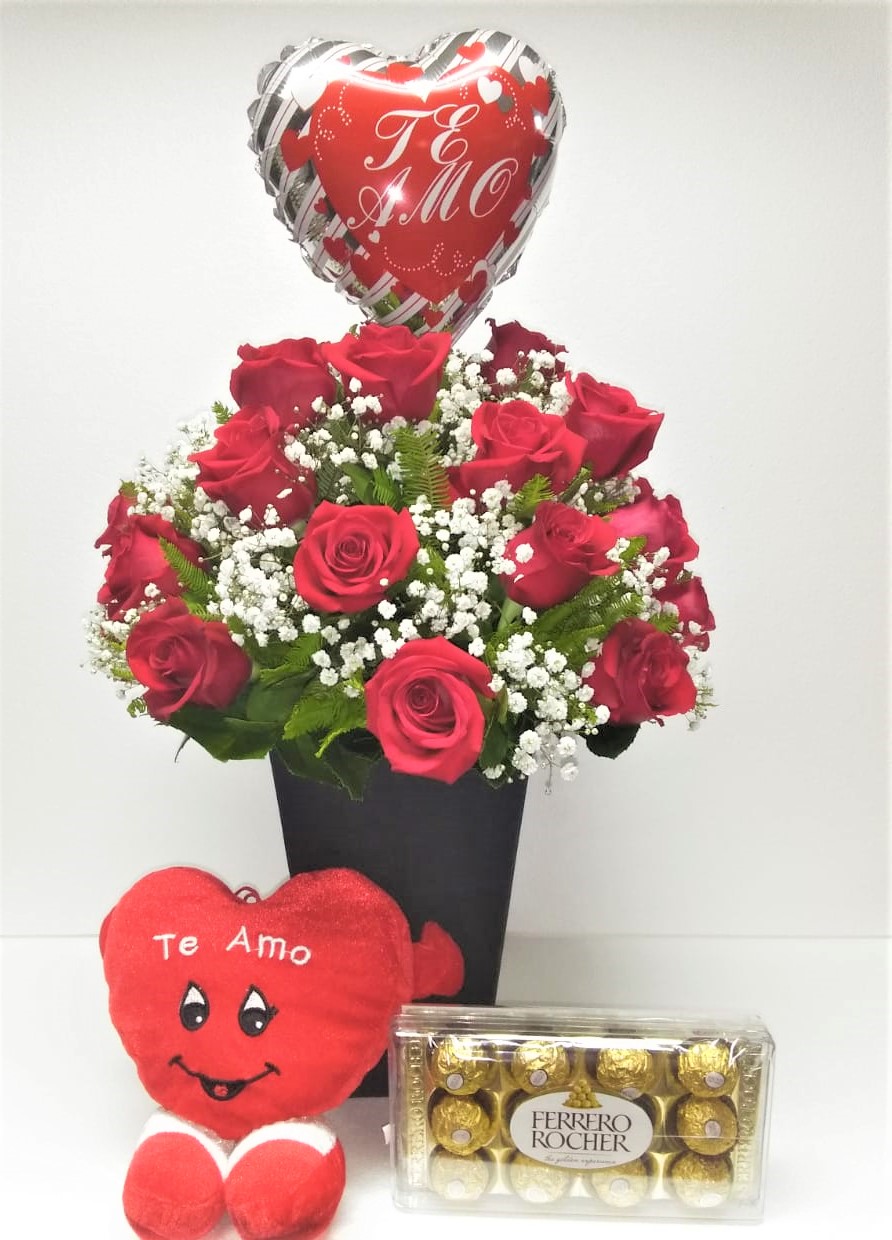 Caja especial 24 rosas ecuatorianas, Bombones Ferrero Rocher 150grs, Peluche Corazon y Globito 